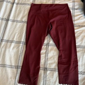 Lululemon align scalloped hem high rise capris. Length 23.